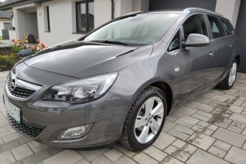 Opel Astra J 2012rok 1.6 16v 115 km. Automat